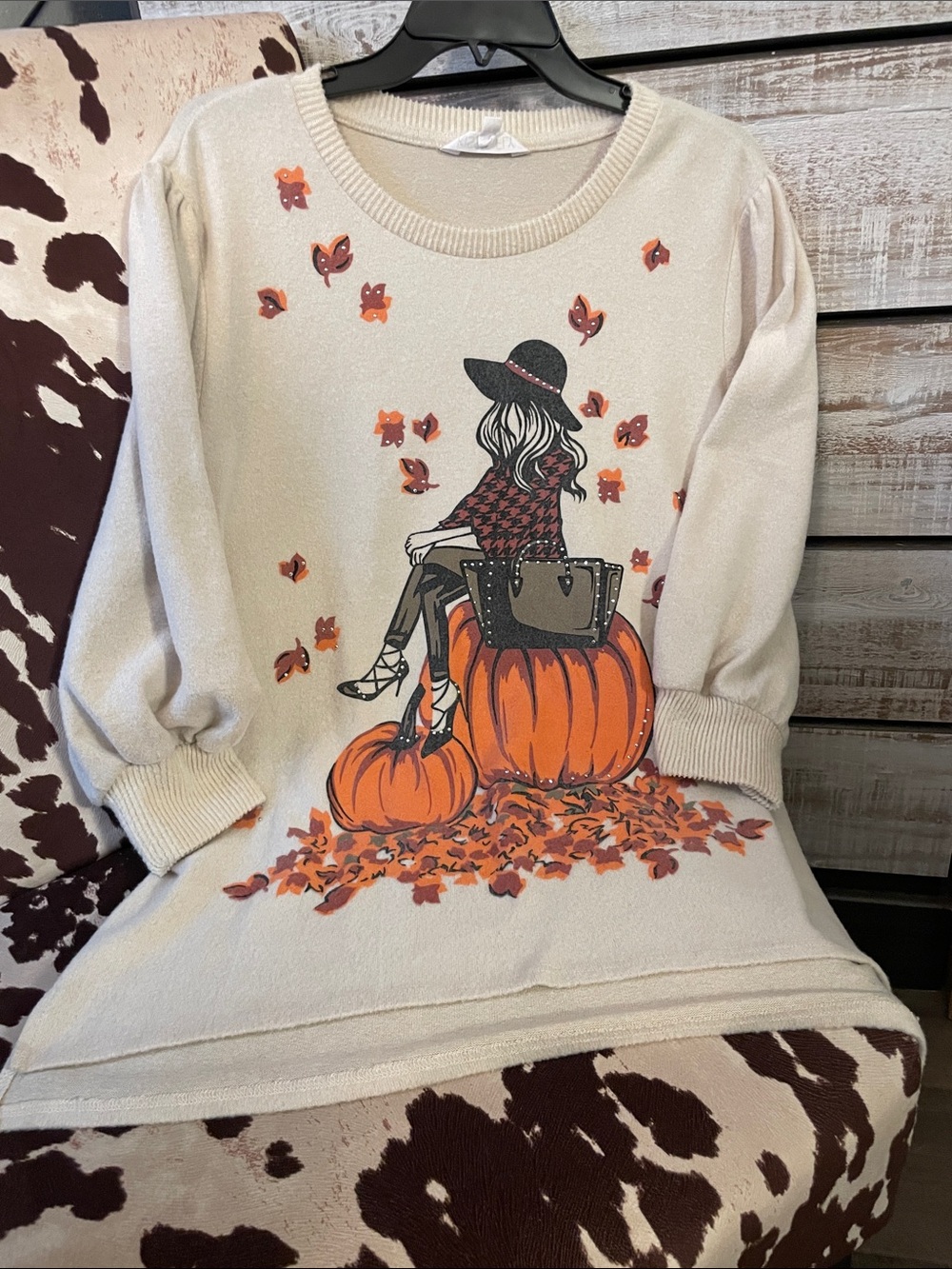 Kiss & Fly Cream Fall Graphic Top Sz XL🍁🎃